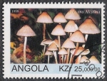 Stamps Africa - Angola -  SETAS-HONGOS: 1.104.012,01-Mycena alcalina -Sc.1076