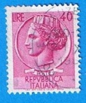 Stamps Italy -  Personaje