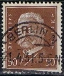 Stamps Germany -  Scott  381   Pres. Paul von Hindenburg (6)