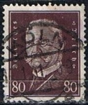 Stamps Germany -  Scott  383   Pres. Paul von Hindenburg (4)