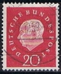 Sellos de Europa - Alemania -  Scott  795  Pres. Theodor Heuss (5)