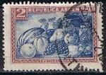 Sellos de America - Argentina -  Scott  447  Frutas (2)