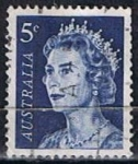 Stamps Australia -  Scott n 399  Reina Elizabel (3)