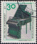 Stamps Germany -  INSTRUMENTOS MUSICALES. PIANO A PEDAL, SIGLO XVIII