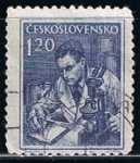 Stamps Czechoslovakia -  Scott  653  cientifico y microscopio