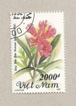 Sellos de Asia - Vietnam -  Flor Nerium indicum