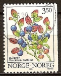 Sellos de Europa - Noruega -  Vaccinium myrtillus-El arándano.