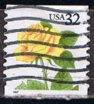 Stamps United States -  Scott  3054  Rosa Amarilla (10)