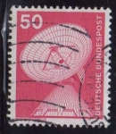 Stamps Germany -  1975-76 Industria y tecnología. Estación Terrestre - Ybert:700