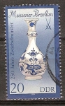 Stamps : Europe : Germany :  Porcelana de Meissen-250 años del patrón cebolla-DDR.