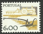 Sellos de Europa - Portugal -  Tractor