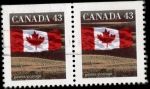 Sellos de America - Canad� -  bandera de canadá sobre campos