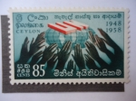 Sellos de Asia - Sri Lanka -  UN-1948-1958 .- Mano de Paz.