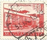 Stamps Hungary -  EDIFICIOS DEL PLAN QUINQUENAL EN BUDAPEST. OFICINA POSTAL DE CSEPEL. YVERT HU 1087