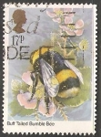 Sellos de Europa - Reino Unido -  buff tailed bumblebee