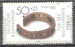 Stamps Germany -  Fondos de ayuda humanitaria. Trabajo con metal precioso. Brazalete romano del siglo cuarto.