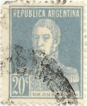 Sellos de America - Argentina -  GENERAL SAN MARTÍN. PERFORACIÓN 13½ x 12½. VALOR FACIAL 20ç. YVERT AR 304