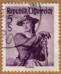 Stamps Austria -  TRAJE REGIONAL FEMENINO –ZILLERTAL