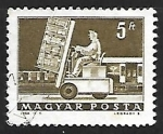 Stamps Hungary -  Carretilla elevadora hidráulica y el coche correo