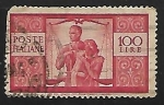 Stamps Italy -  Pareja con niño y balanza de la justicia