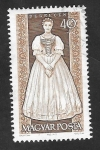 Stamps Hungary -  1581 - Traje típico de Debreczen