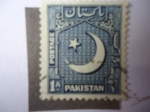 Sellos de Asia - Pakist�n -  Escudo de Armas de Pakistán-Luna Creciente y Estrella