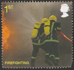 Stamps United Kingdom -  3176 - Bomberos, luchando contra el incendio