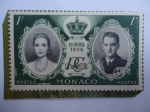 Sellos de Europa - Mnaco -  Rainiero III de Mónaco y Grece Kelly-Corona y Monograma-Serie:Boda de Raniero III y Grace Kelly, 19 