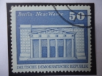 Stamps Germany -  Berlin Neue Wache (1818)- Edf. Nueva Guardia, de Berlín (Edif. Neoclásico-Culumnas Dóricas)