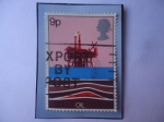 Stamps United Kingdom -  Oil- Petróleo- Recursos Energéticos- Plataformas en el Mar de Norte.