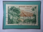 Sellos de Europa - Francia -  Guadeloupe- reviere Sens- Guadalupe-Distrito de Seans- Sello de 8 Fr. Francés, año 1957