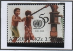 Stamps Angola -  Niños en l' Fuente