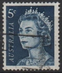 Sellos de Oceania - Australia -  Reina Elizabeth II