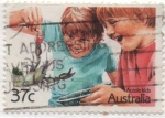 Stamps Australia -  Niños Pescando Cangrejos