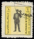 Stamps United Arab Emirates -  trajes militares.Voluntario de la muerte - Italia 1915-1918