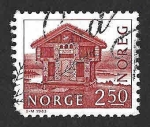 Sellos de Europa - Noruega -  721 - Casa de Troncos