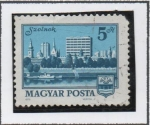 Stamps Hungary -  Vista d' Szolnok a traves d' rio Tisza