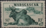 Sellos de Africa - Madagascar -  Manada d' Cebúes