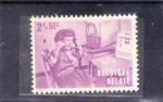 Stamps Belgium -  niña escuchando música