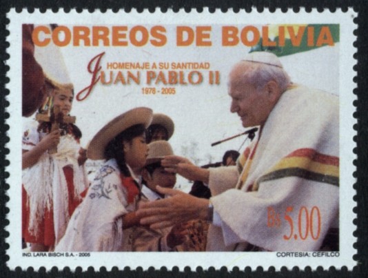 Homenaje  a sus Santidades Juan Pablo II y Benedicto XVI