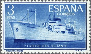 exposicion flotante en el buque