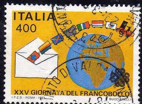 Italia 1983 Scott 1575 Sello Dia del Sello Dibujo de Niños Tren de Banderas en Globo Terraqueo usado