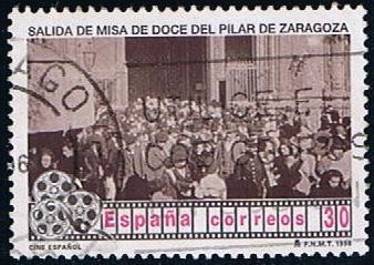 3406 (1) Salida de misa de doce del Pilar de Zaragoza