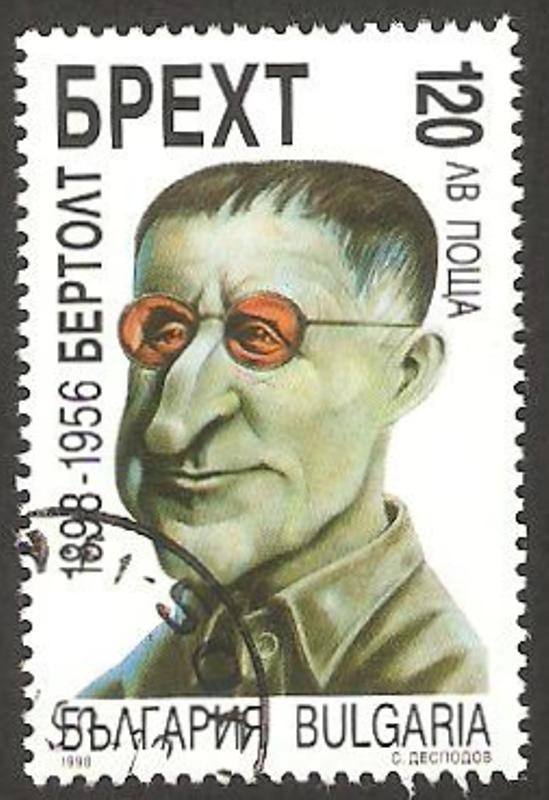 3761 - centº del nacimiento del dramaturgo alemán Bertolt Brecht