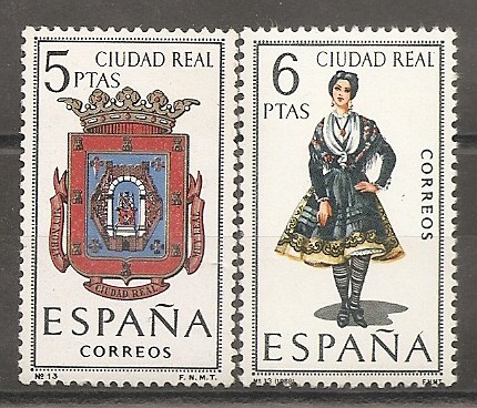 Escudo y traje típico (Ciudad Real)