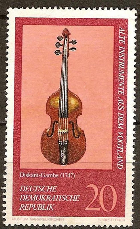 Instrumentos antiguos de la Vogtland.Agudos viola (1747)(1900)DDR.