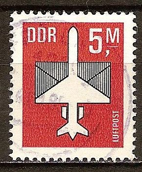 Correo aéreo.Avión y el sobre (las alas son parte de la dotación)DDR