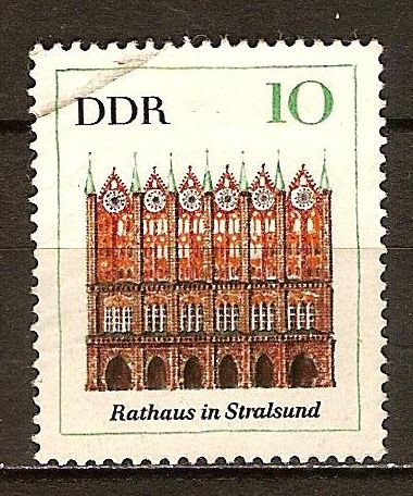 Edificios importantes-Ayuntamiento en Stralsund(DDR).