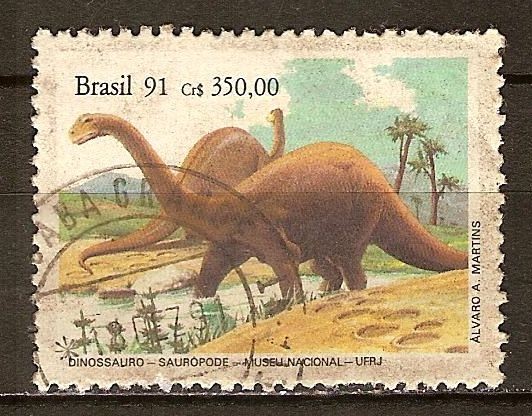 Museus Brasileiros - Dinossauro Saurópode.