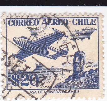 avión y figura Moai